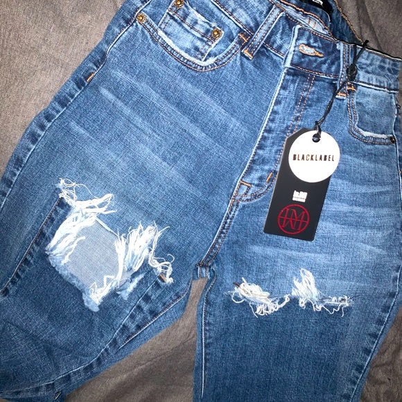 FASHION NOVA Erissa Distressed Hem Ankle Jeans - Picture 5 of 11